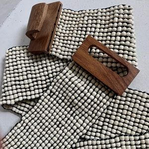 Stretchy beaded belt